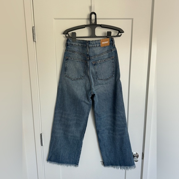 Weekday high waisted wide leg cropped jeans - Picture 3 of 10